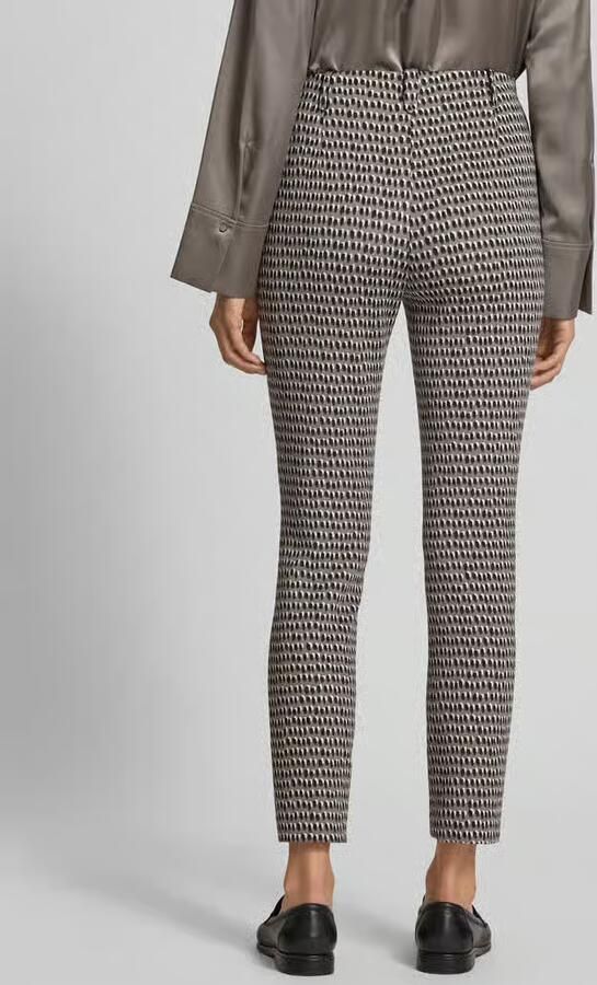 Marc Cain Stoffen broek met knoop- en ritssluiting