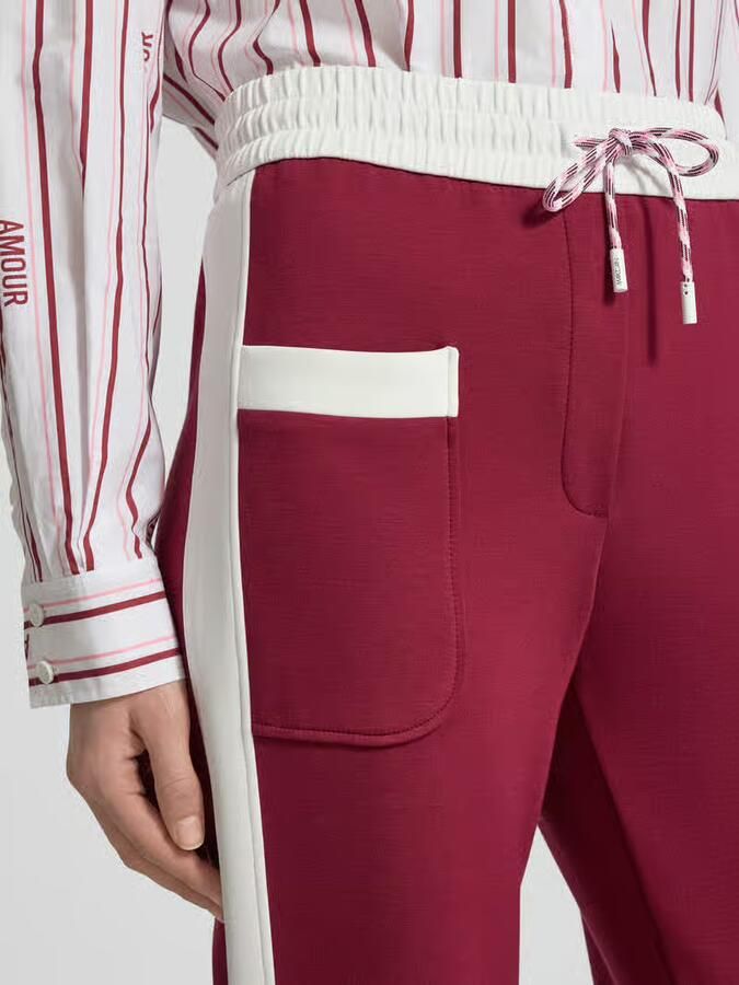 Marc Cain Straight fit sweatpants met opgestikte zakken