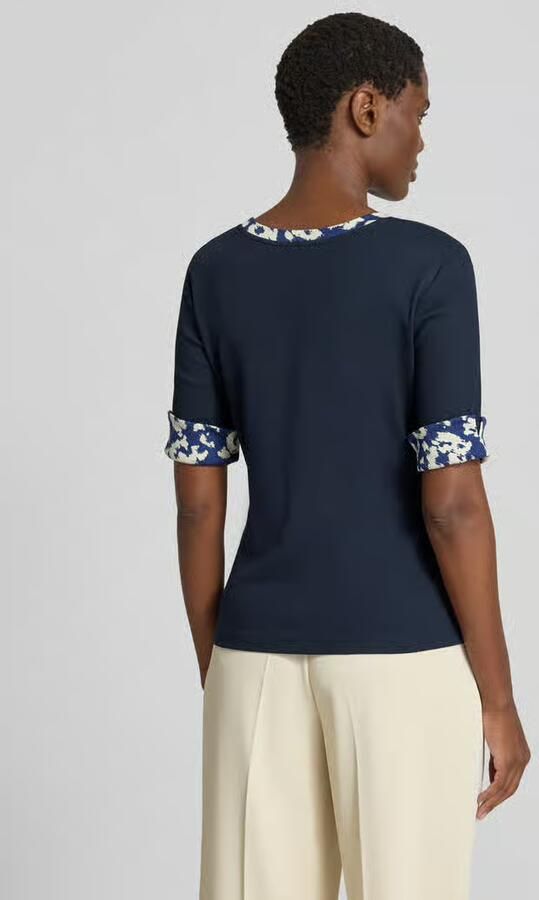 Marc Cain T-shirt met ronde hals en mouwen met omslag - Foto 3