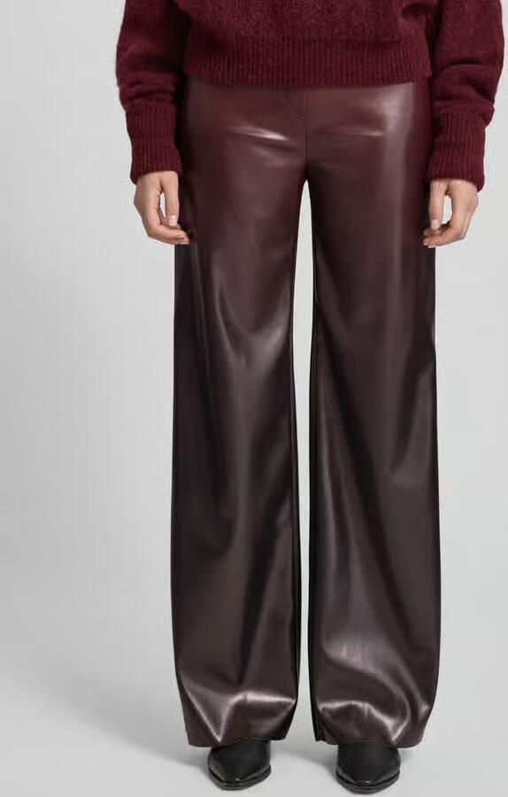 Marc Cain Wide fit stoffen broek in leerlook met siernaden - Foto 2