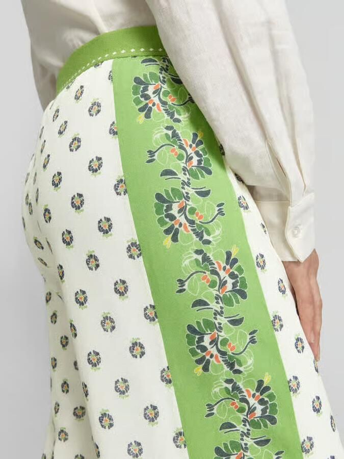 Marc Cain wide fit stoffen broek met all-over bloemenmotief