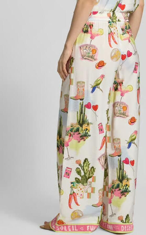 Marc Cain wide fit stoffen broek van viscosemix met all-over motiefprint - Foto 3