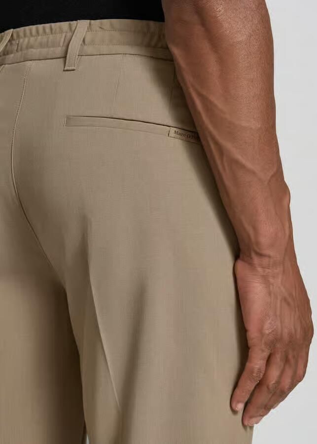 Marc O'Polo tapered fit wijdte broek 'MOROT JOGGER' × DFB Travel collectie