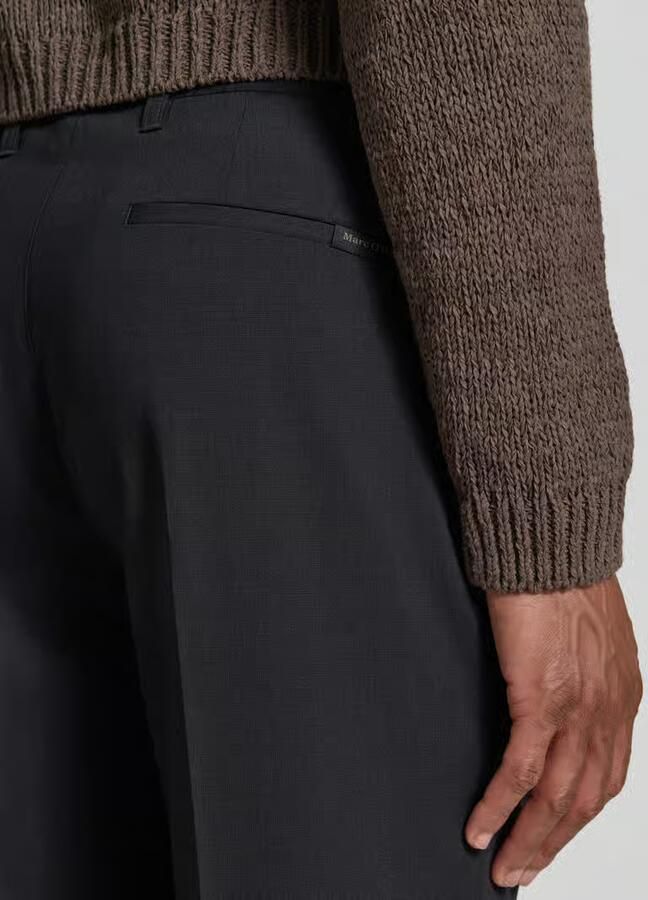 Marc O'Polo tapered fit wijdte broek 'MOROT JOGGER' × DFB Travel collectie