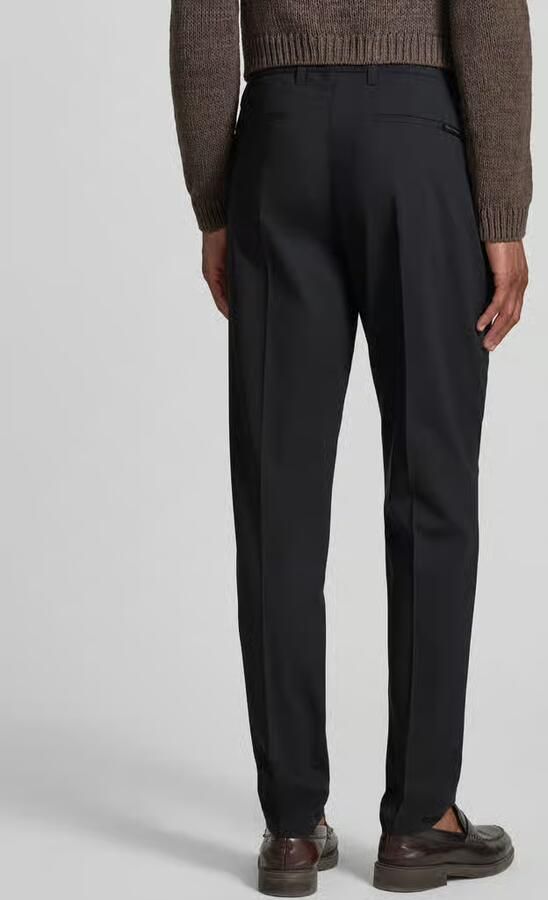 Marc O'Polo tapered fit wijdte broek 'MOROT JOGGER' × DFB Travel collectie - Foto 3