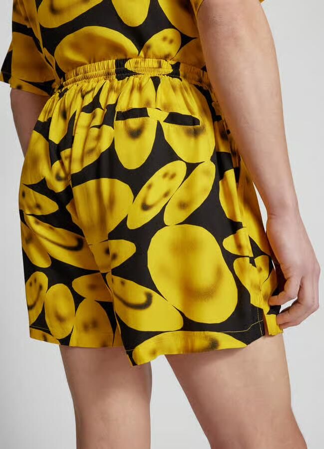 MARKET Sweatshorts met all-over motief model 'SMILEY'