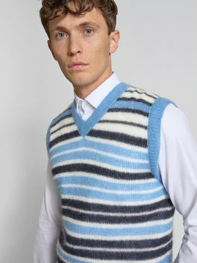 Marni Spencer met ribboorden