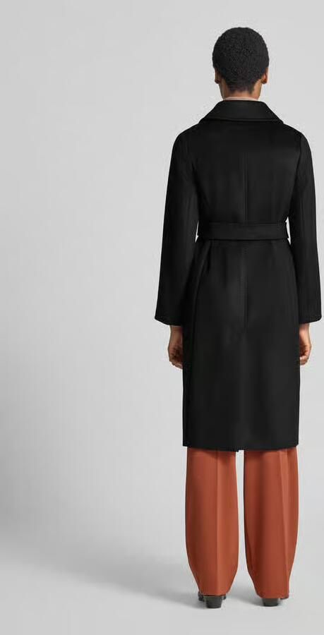 Max Mara Studio Recht model lange jas van zuivere scheerwol model 'BCOLLAG'
