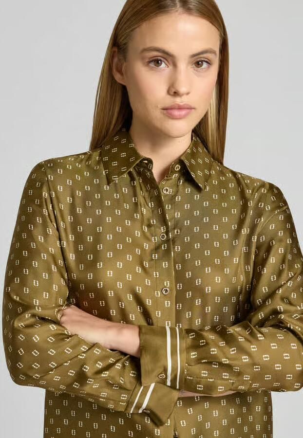 Max Mara Studio regular fit overhemdblouse van pure zijde model 'TENUTA'