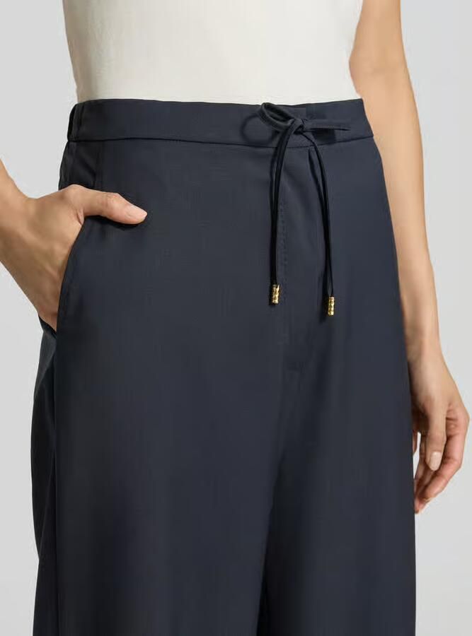 Max Mara Studio Wide leg stoffen broek van zuivere scheerwol model 'MSTCRISMA'