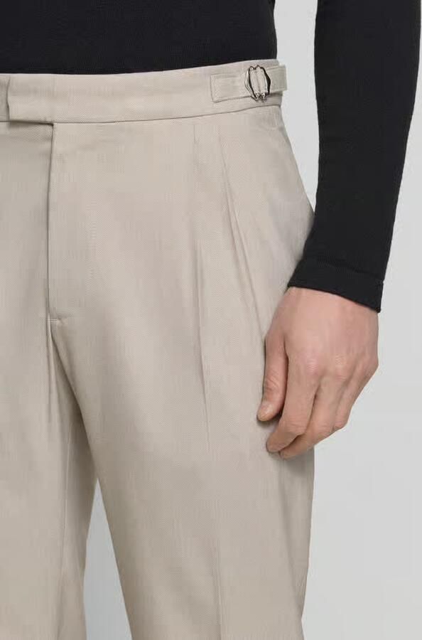 MCNEAL regular fit pantalon met persplooien en achterzakken
