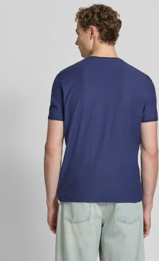 MCNEAL T-shirt met V-hals en rolzoom