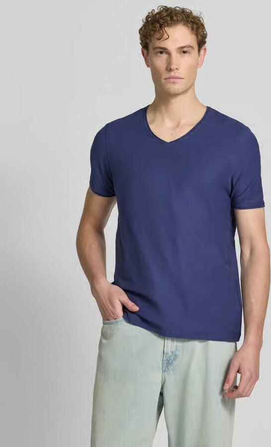 MCNEAL T-shirt met V-hals en rolzoom - Foto 4