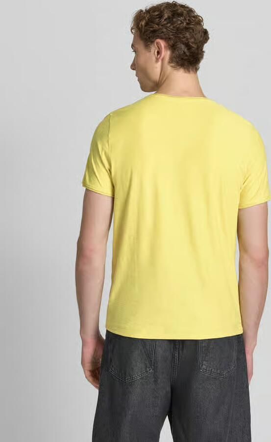 MCNEAL T-shirt met V-hals en rolzoom