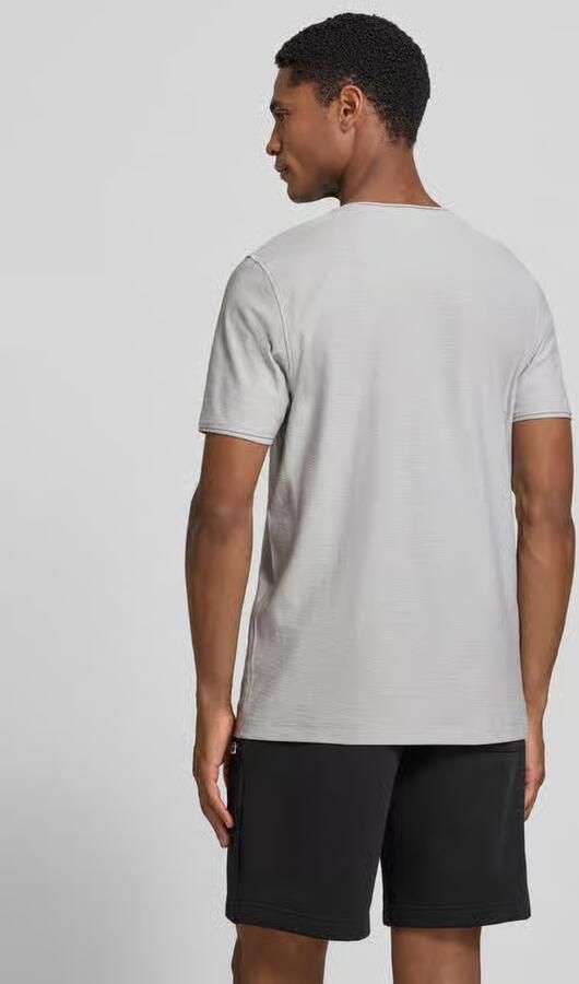 MCNEAL T-shirt met V-hals en rolzoom - Foto 2