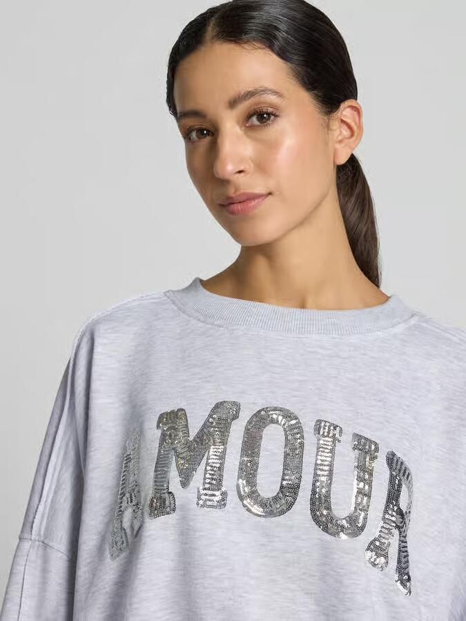 Miss goodlife oversized sweatshirt met pailletten model 'Amour'