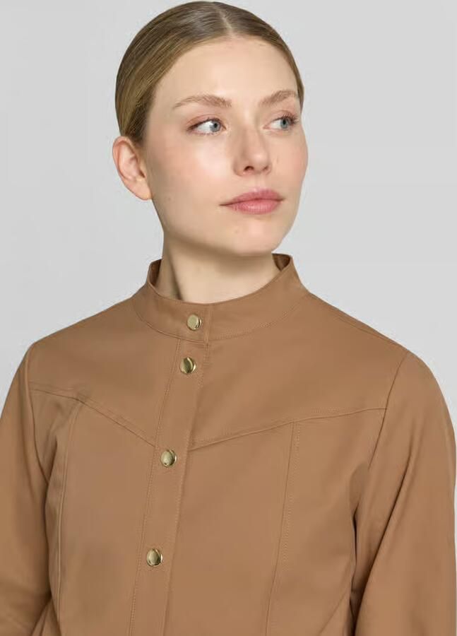 Monari jack met opstaande kraag en knoopsluiting