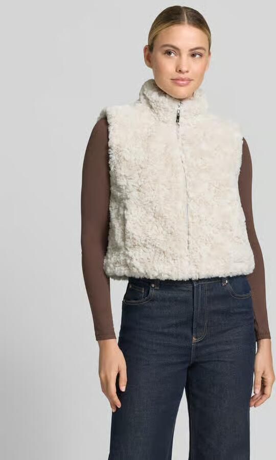 Monari Regular fit bodywarmer van imitatiebont met opstaande kraag - Foto 2