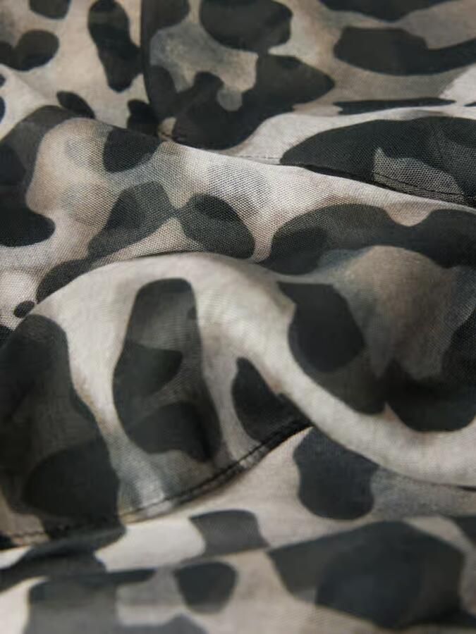 Monari Sjaal in all-over look met luipaardmotief