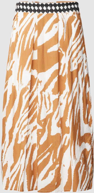 MORE & MORE Midirok met all-over-motief en stolpplooien