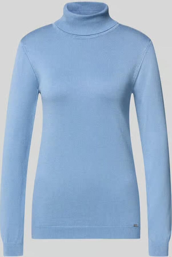 MORE & MORE Coltrui met label-detail