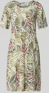MORE & MORE Knie-lange jurk in all-over look met ronde hals