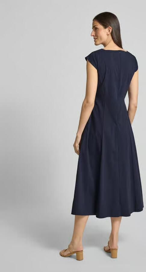 MORE & MORE Midi-jurk met kapmouwen en ronde hals