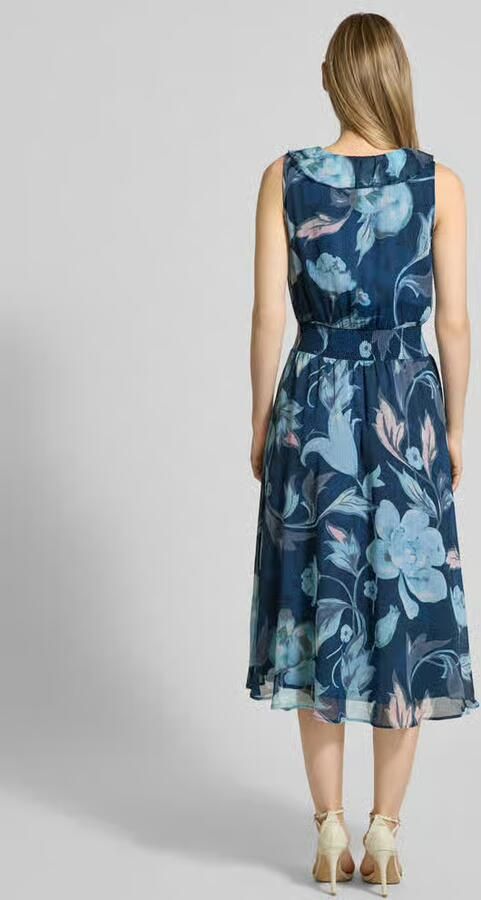MORE & MORE midi-jurk met V-hals en volant