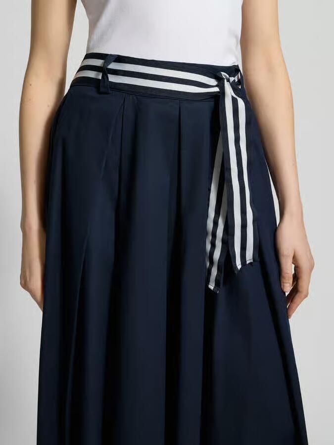 MORE & MORE Midirok met elastische band en strikceintuur