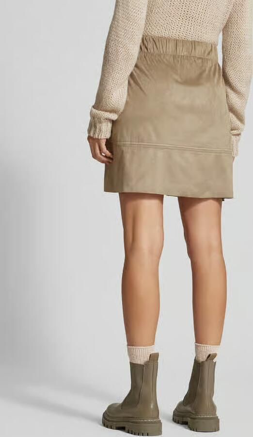 Moves Minirok in laagjeslook model 'Kia 0032'