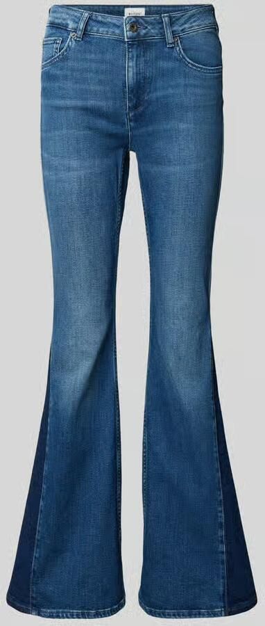 Mustang flared fit jeans in 5-pocketmodel model 'Shelby'