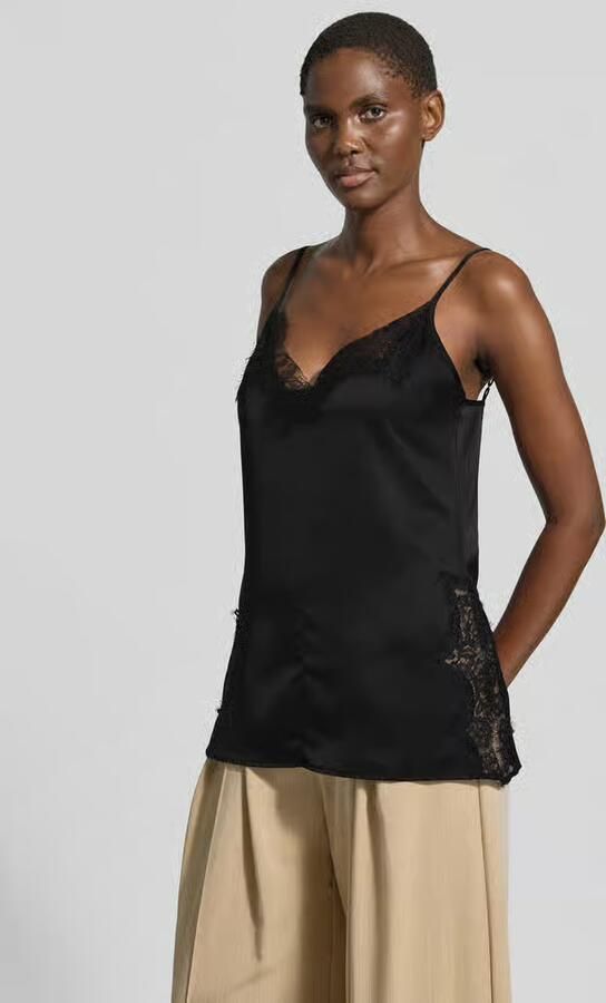 My Essential Wardrobe Kanten top met v-hals model 'Brenda' - Foto 2