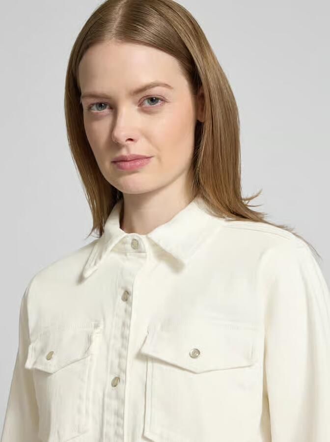 My Essential Wardrobe Relaxed fit jeansblouse met paspelzakken op de borst model 'Dagmar' - Foto 2