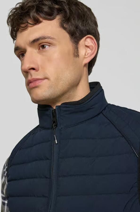 NAUTGÅRD Bodywarmer met opstaande kraag en ritszakken