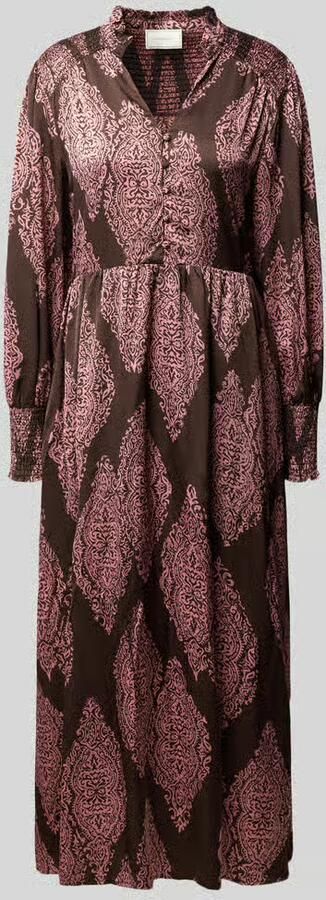 NEO NOIR Maxi-jurk met smokdetails en v-hals model 'NOVALEE'