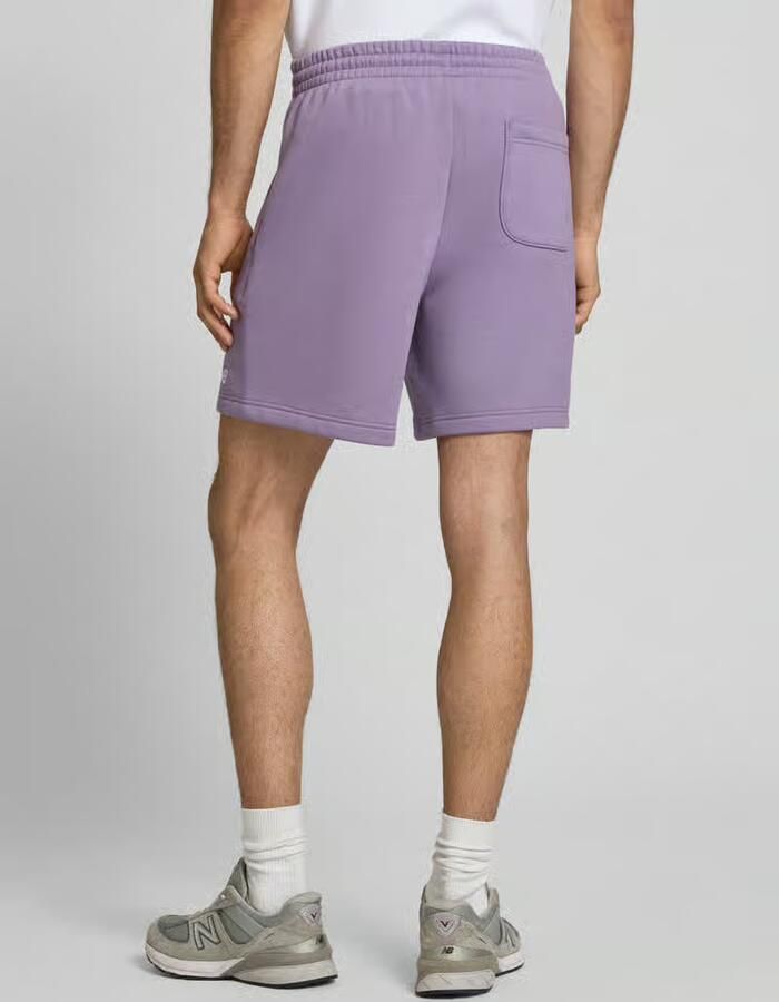 New Balance relaxed fit short met gestikt logo