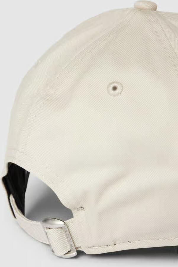 New era Baseballpet met logostitching model 'LEAGUE ESSENTIAL 9FORTY '