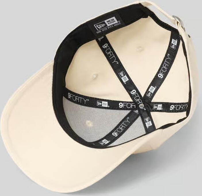 New era Cap met motiefstitching