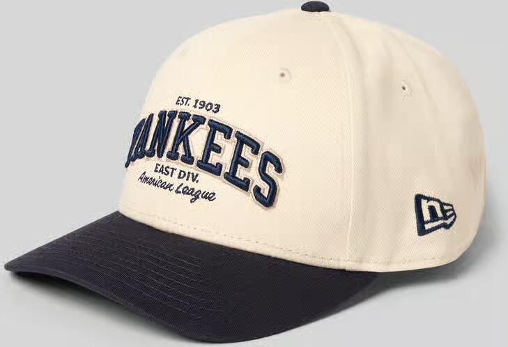 New era Pet met stitchings model 'WORDMARK 9FORTY MC'