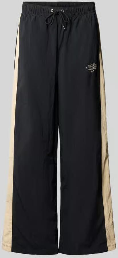 Nike relaxed fit sweatbroek met labeldetail