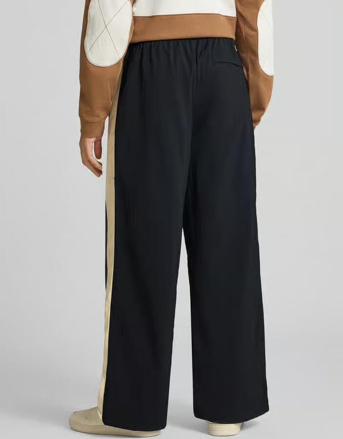 Nike relaxed fit sweatbroek met labeldetail