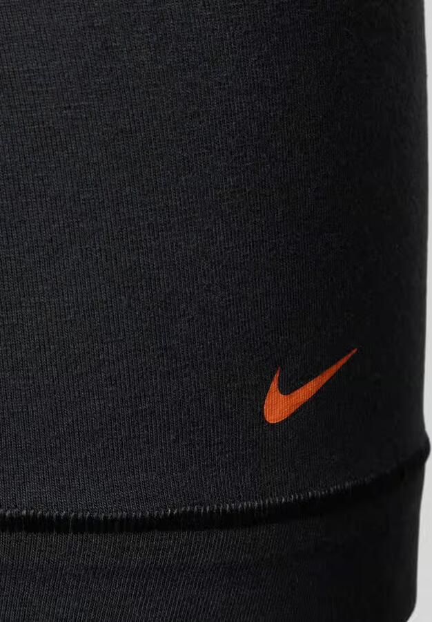 Nike slim fit trunks met logostitching model 'Essential'