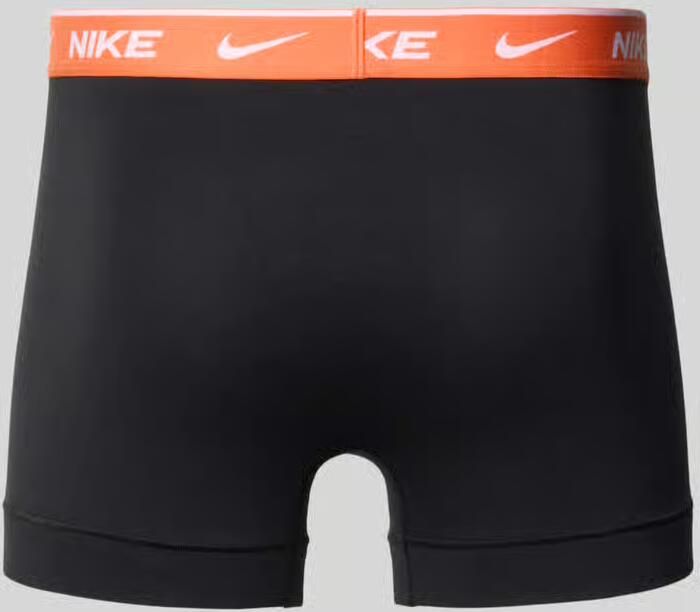 Nike slim fit trunks met logostitching model 'Essential' - Foto 2
