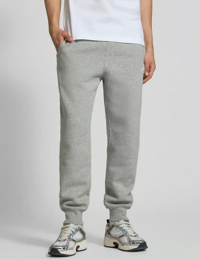 Nike sweatpants met labelstitching en achterzak - Foto 2
