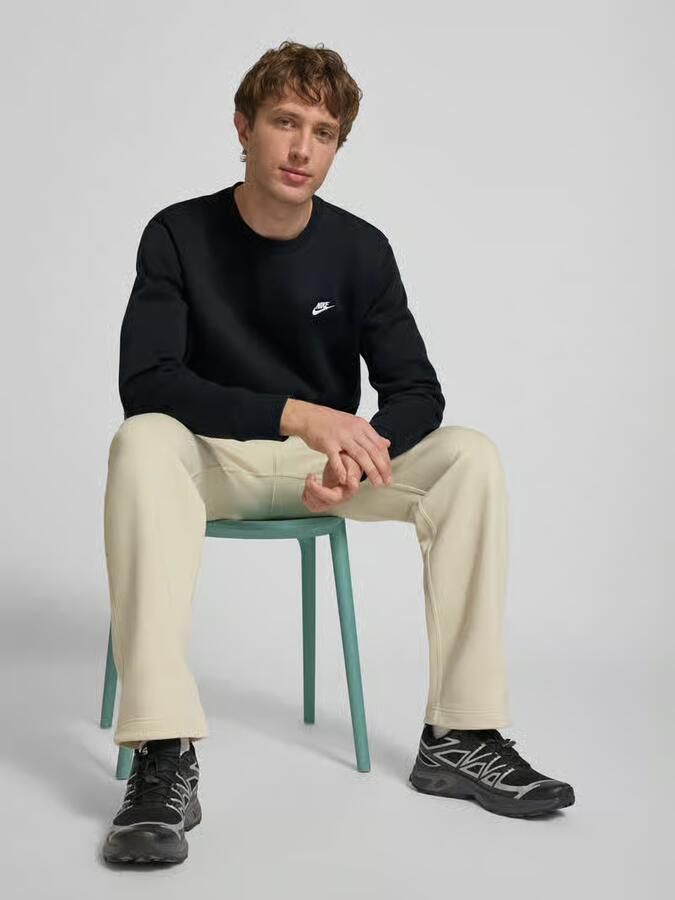 Nike sweatshirt met labelstitching en ronde hals