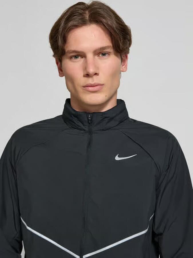Nike Training regular fit jack met opstaande kraag model 'Miler'