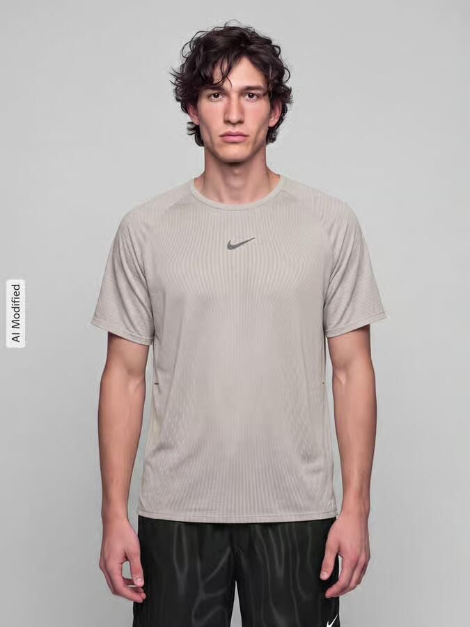 Nike Training regular fit t-shirt met aero-fit-technologie model 'STRIDE' - Foto 3