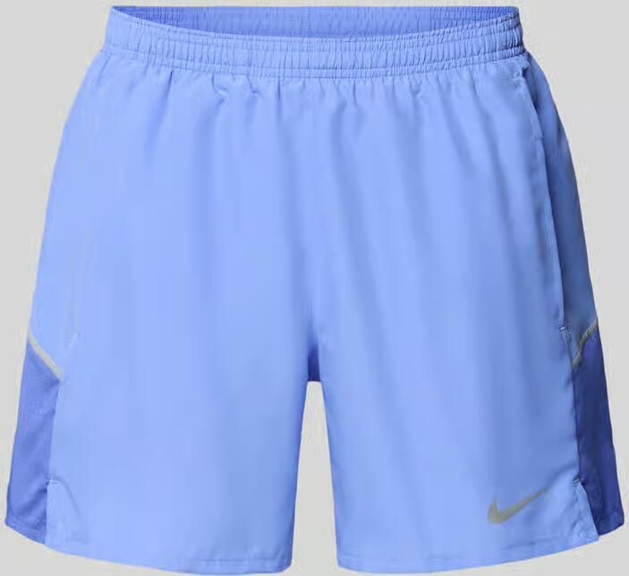 Nike Training Short met zijsteekzakken en logoprint - Foto 2