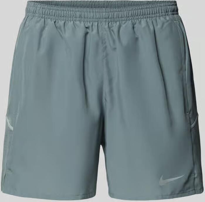 Nike Training Short met zijsteekzakken en logoprint - Foto 2