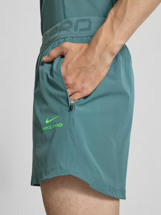 Nike Training Shorts met logo en elastische tailleband